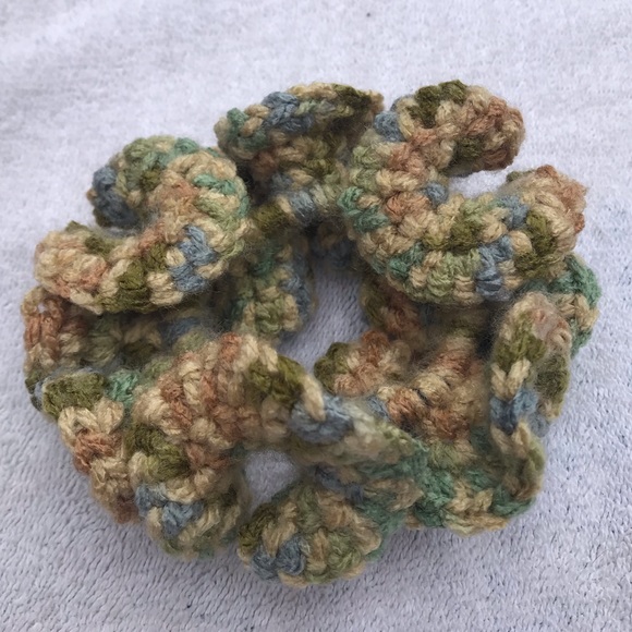 Fall colored scrunchie - Picture 2 of 2